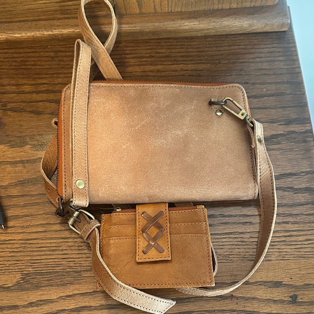 JOYN Tan Leather Crossbody Bag with Card Holder